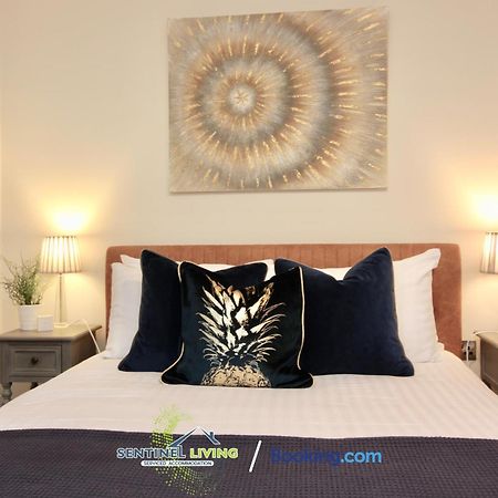 Windsor Flat 2 Bed By Sentinel Living With Free Wifi And Parking Apartman Kültér fotó